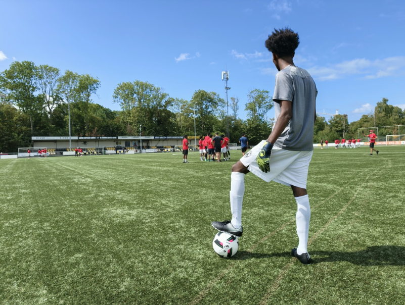 voetbal toernooi COA stichting Even Anders